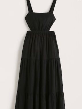 Black
Linen-Blend Cutout Maxi Dress